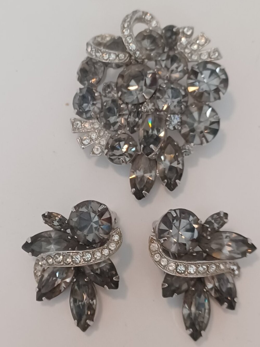 Vintage WEISS signed rhinestone brooch and clip earrings